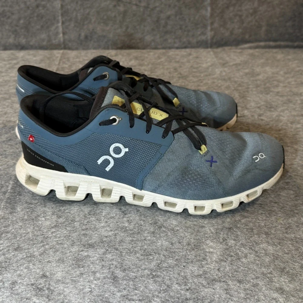 On Running Cloud X 3 Pewter White Size 9 Athletic Training Running Walking Shoes